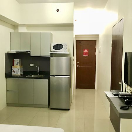 The Beacon Serviced Residences Makati City Esterno foto