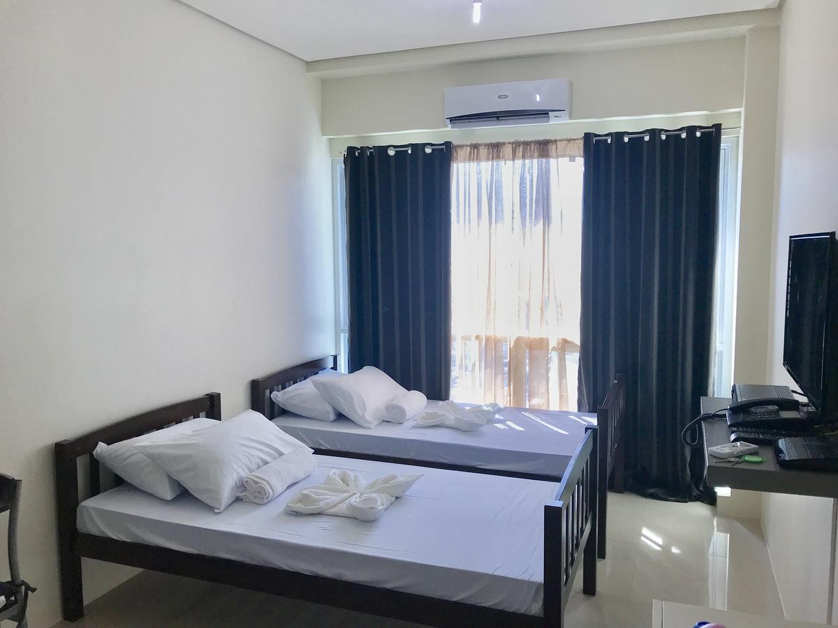 The Beacon Serviced Residences Makati City Esterno foto