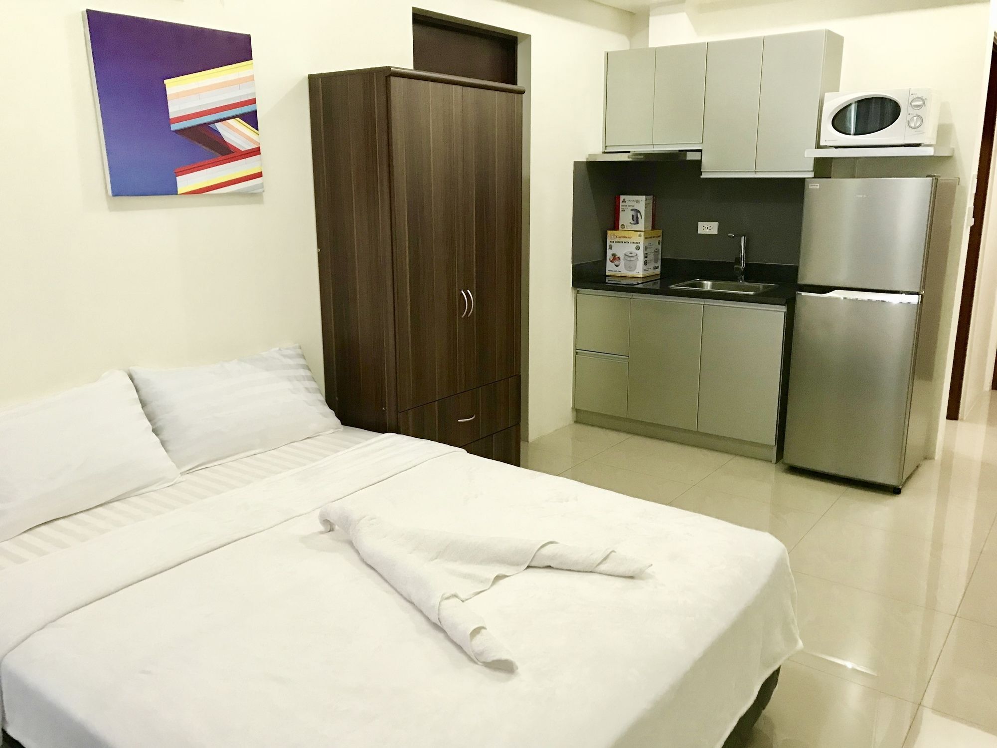 The Beacon Serviced Residences Makati City Esterno foto