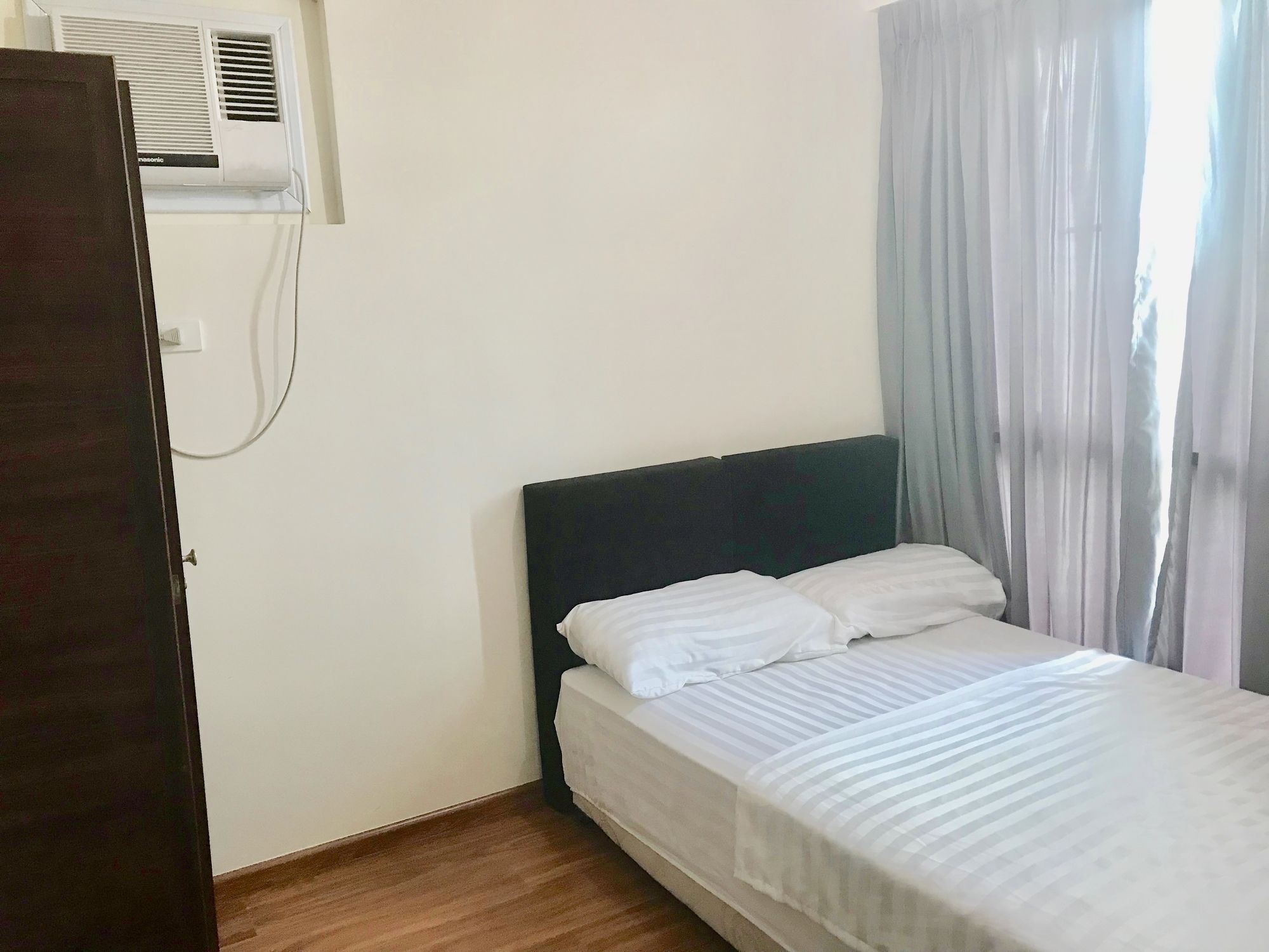 The Beacon Serviced Residences Makati City Esterno foto