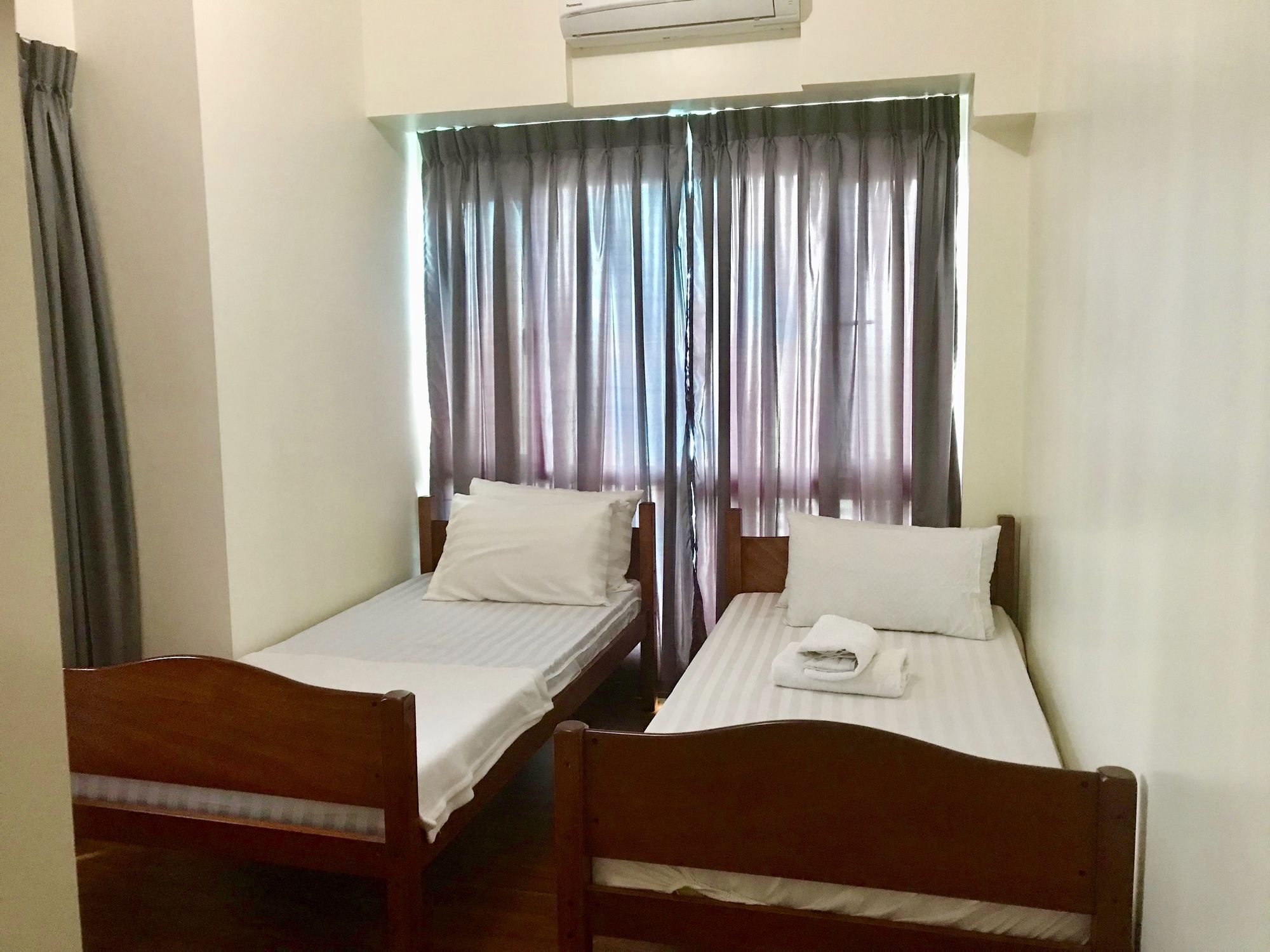 The Beacon Serviced Residences Makati City Esterno foto