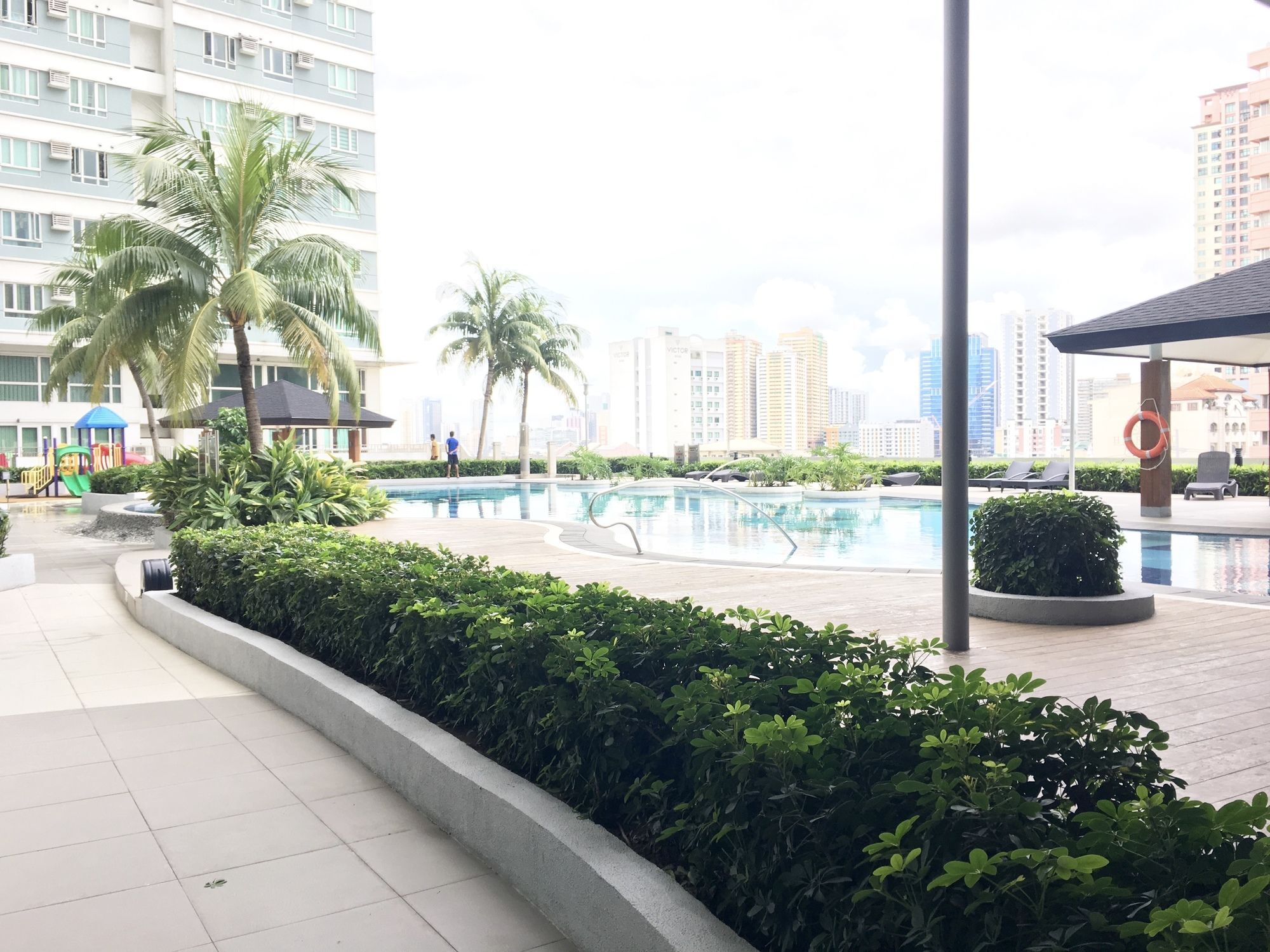 The Beacon Serviced Residences Makati City Esterno foto