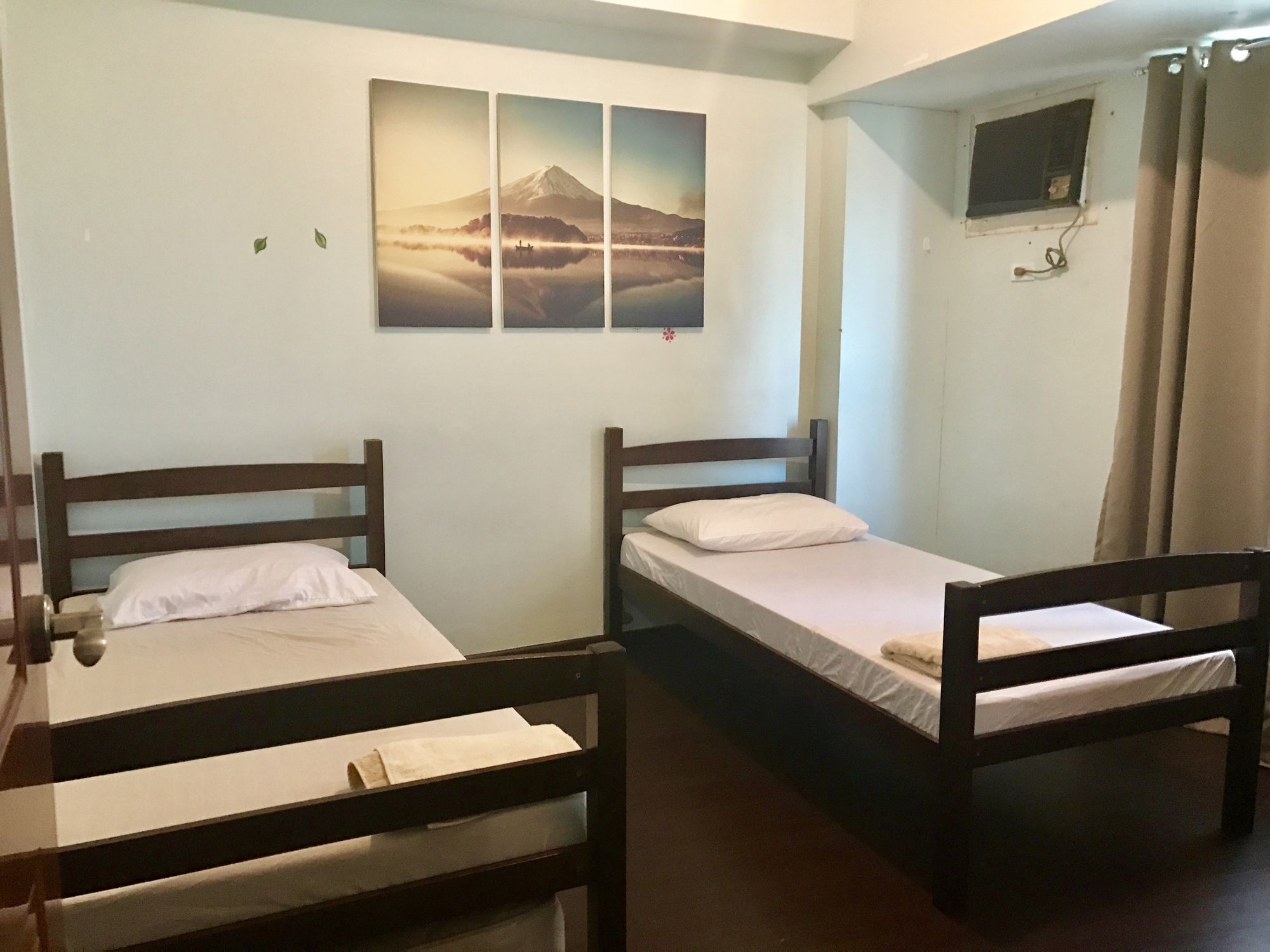 The Beacon Serviced Residences Makati City Esterno foto