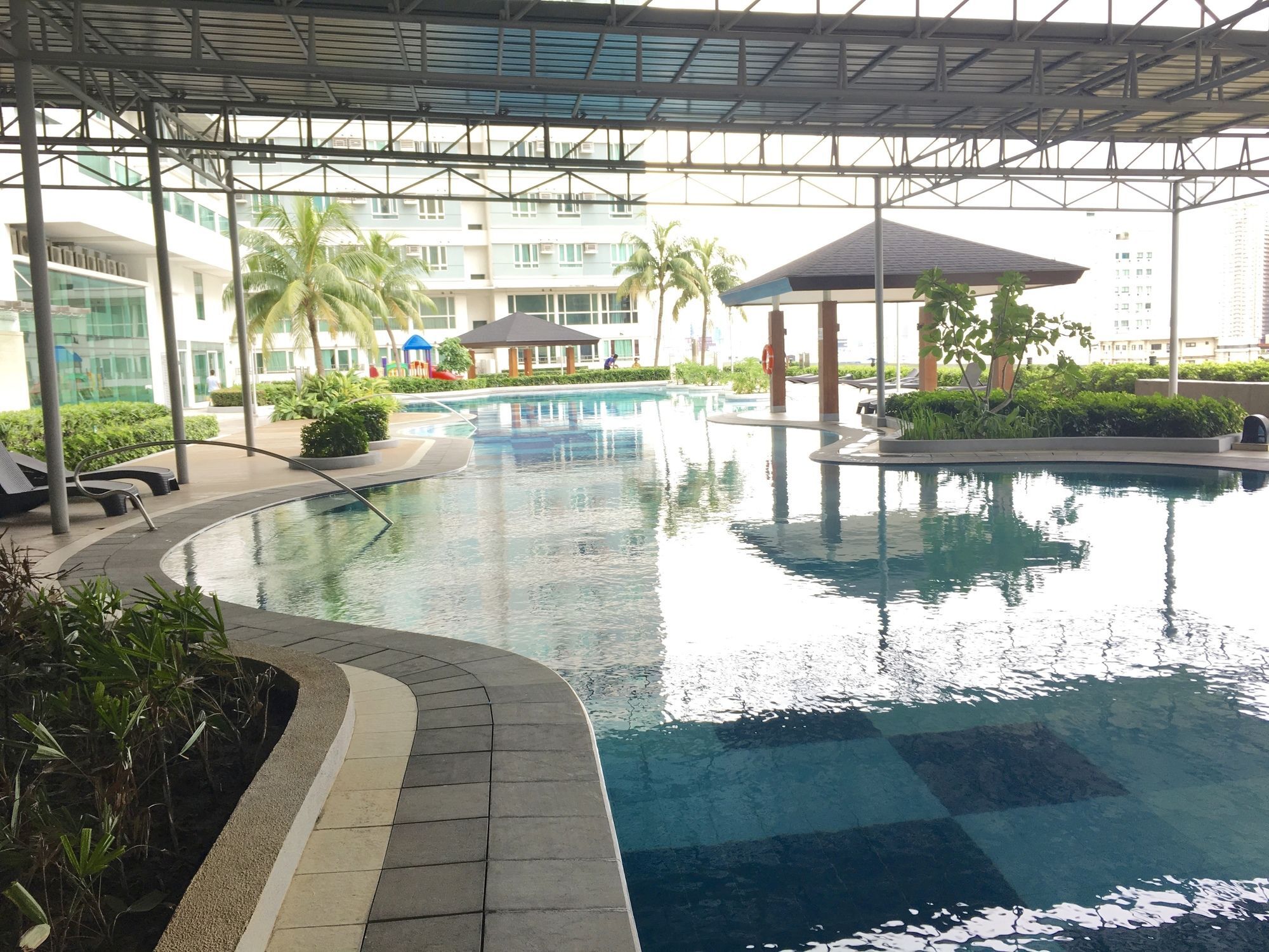 The Beacon Serviced Residences Makati City Esterno foto