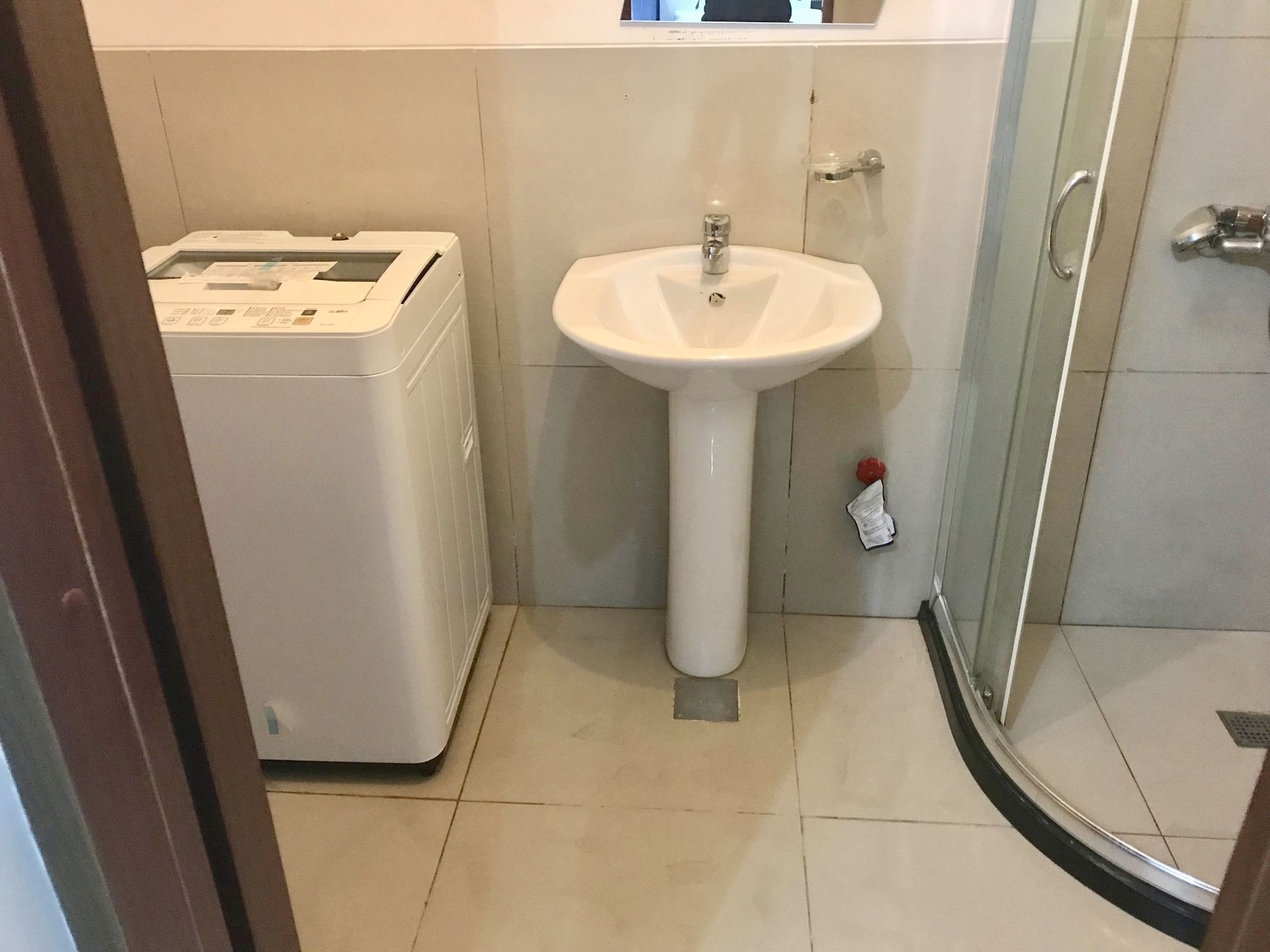 The Beacon Serviced Residences Makati City Esterno foto